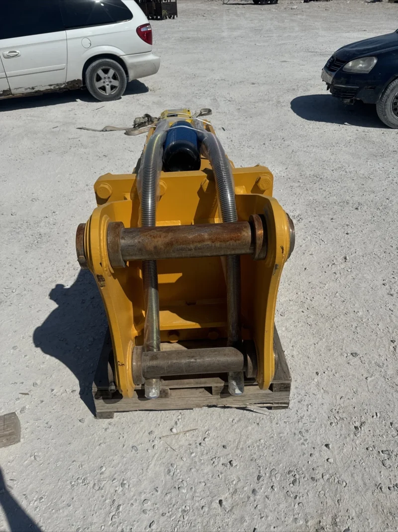 Cat 336 Excavator hammer Jisan JSB3200 90 100 Mm Pins Concrete Breaker New - Image 2