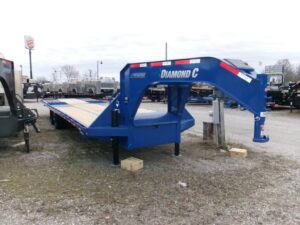 2025 Diamond C FMAX210 HDT 102"x 32' 25k Hydraulic Dovetail Gooseneck Trailers Stock #296003 - Spencer Trailers
