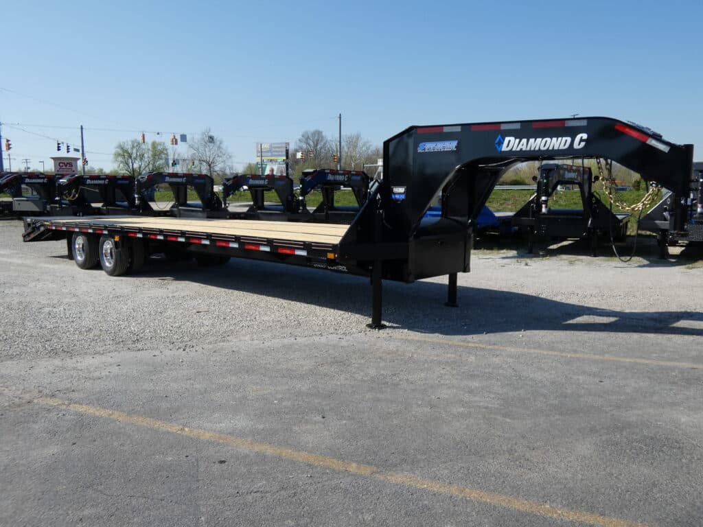 2025 Diamond C FMAX212 102"x 32' 25.9k Equipment Trailer With MAX Ramps Stock #299757 Goose Neck Trailer - Spencer Trailers