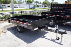4.5x8ft Utility Dump Trailer with a 12 Volt Battery