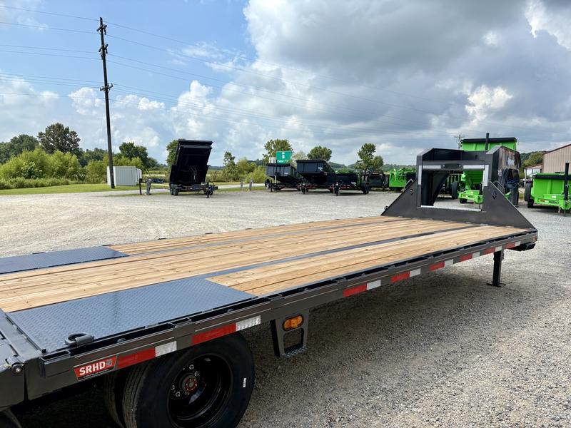 2026 Diamond C FMAX210 2.0 32' x 102" Engineered Beam 25k W/ Hydraulic Dovetail - Image 2