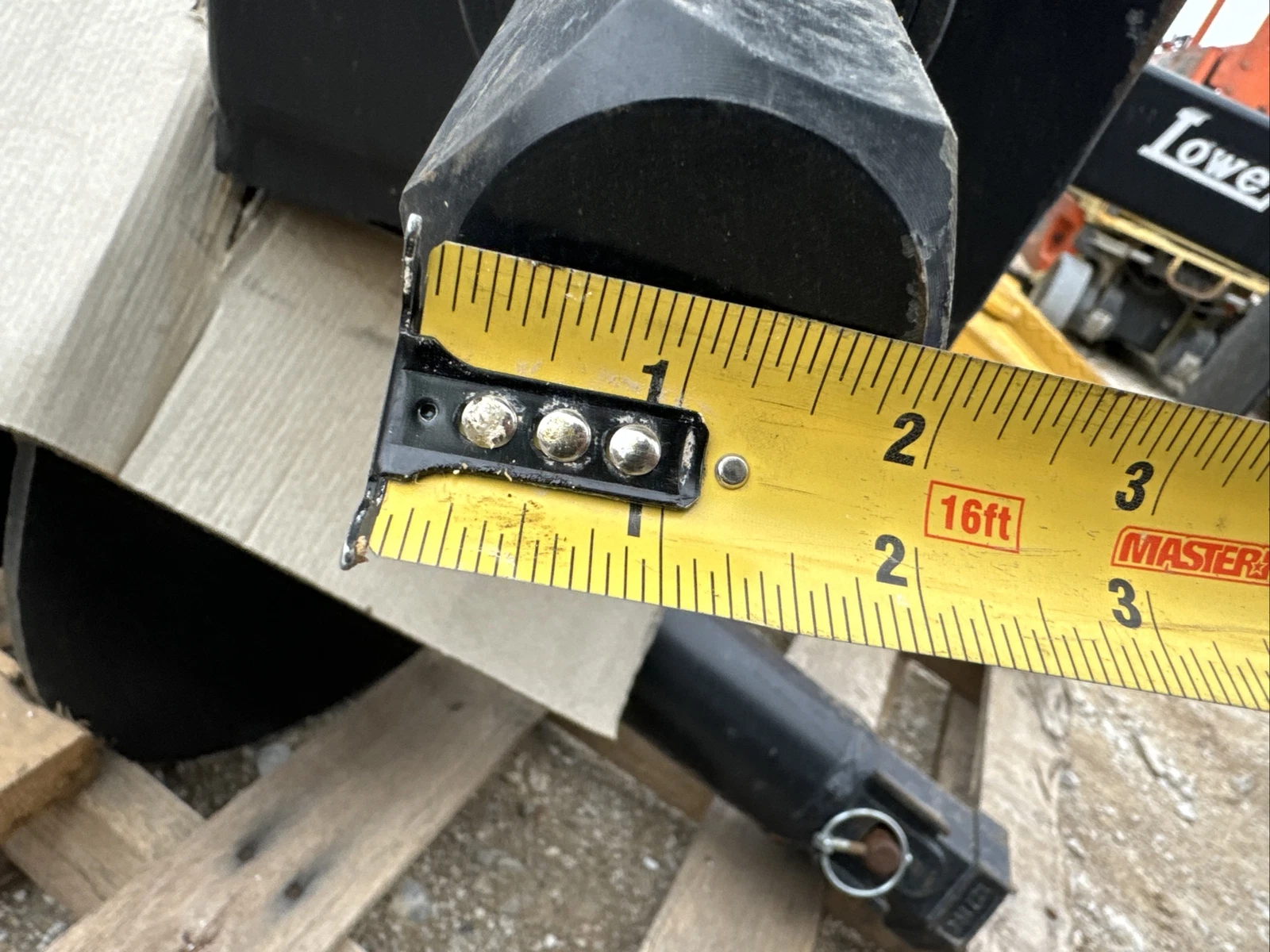 Lowe 2175 Classic Round Auger Drive Digger with 18" Wide Bit Fits Skid Steer - Image 9