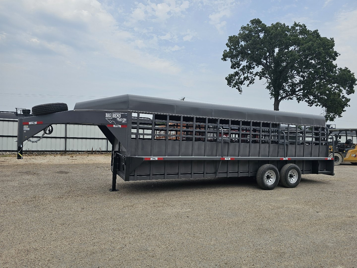 2025 Big Bend 6'8"X24' Stock / Stock Combo Trailer - Image 2