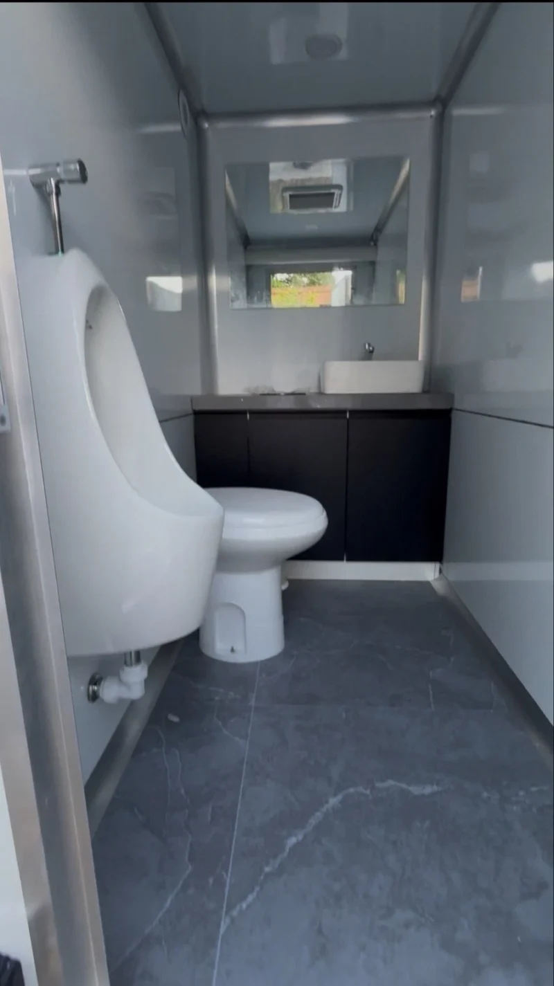 4-Stall Luxury Restroom Trailer - Image 5