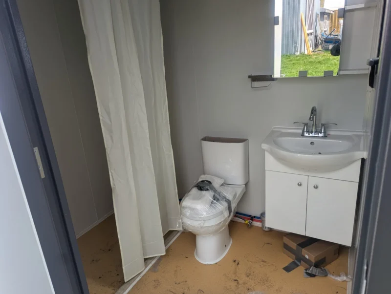 Bastone Portable Restroom Bathroom Mobile Toilets w/Shower + Sink - Image 5