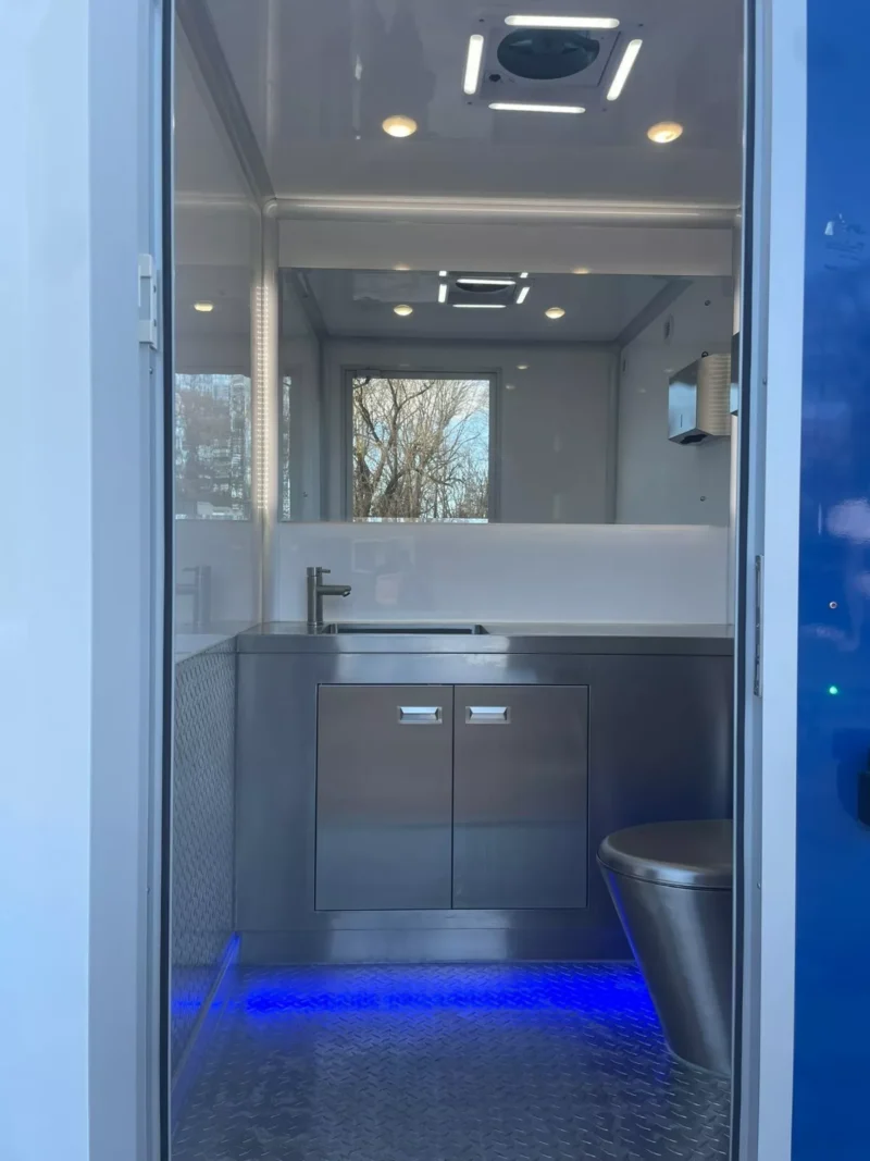 New luxury Restroom Trailer, Trailer Manufacturers, Mobile Bathroom Porta potty - Image 8