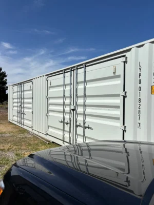 40' HIGH CUBE SHIPPING CONTAINER