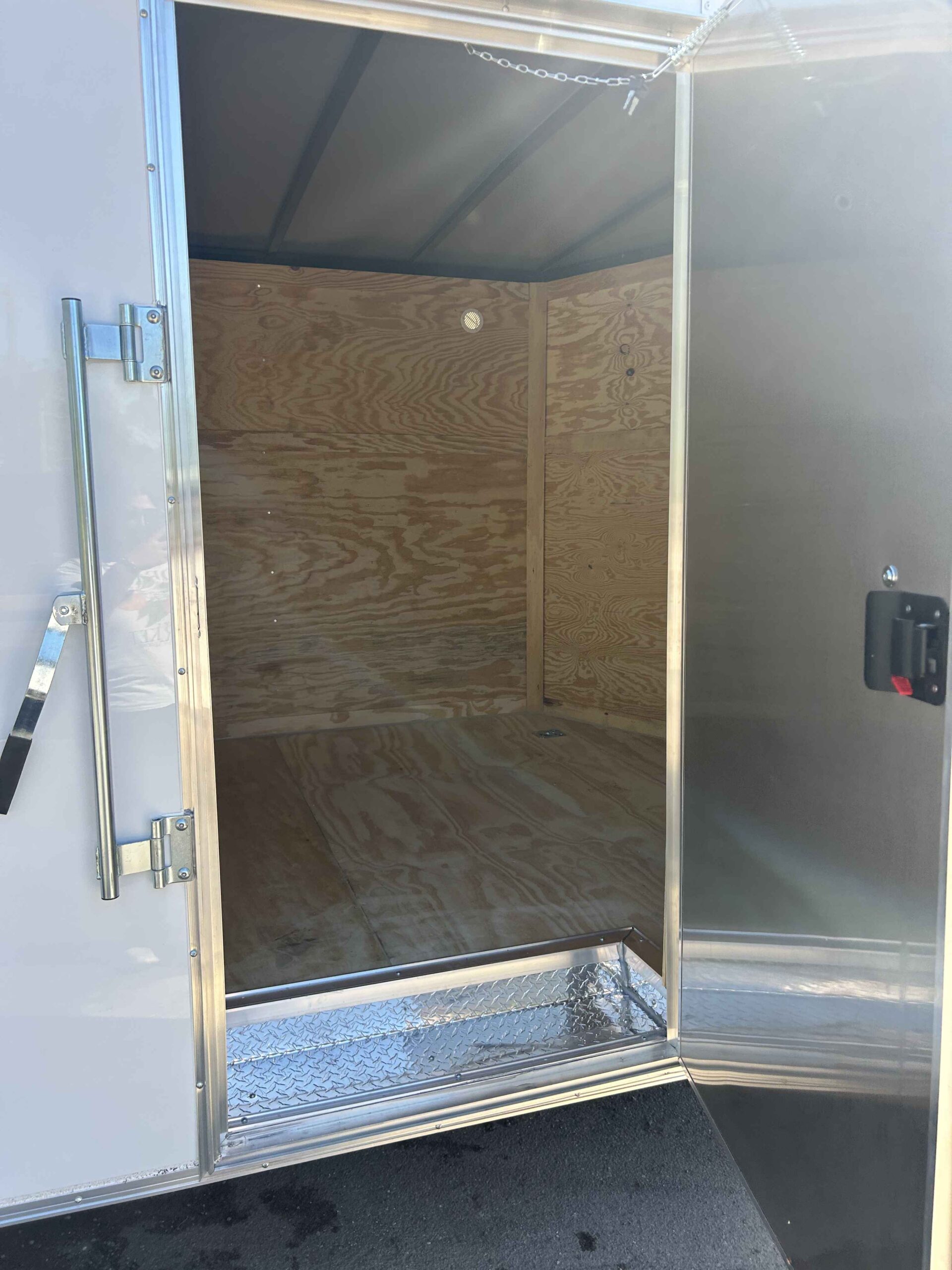 New 2026 Quality Cargo 8.5 x 24 Enclosed 7k Cargo Trailer - Image 10