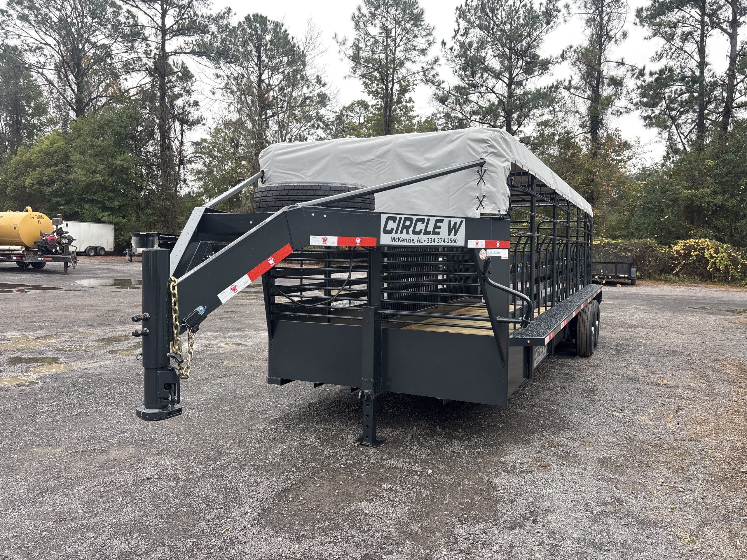 New 2026 Circle W 6.5 x 24 Gooseneck Livestock Trailer 14k GVWR - Image 2